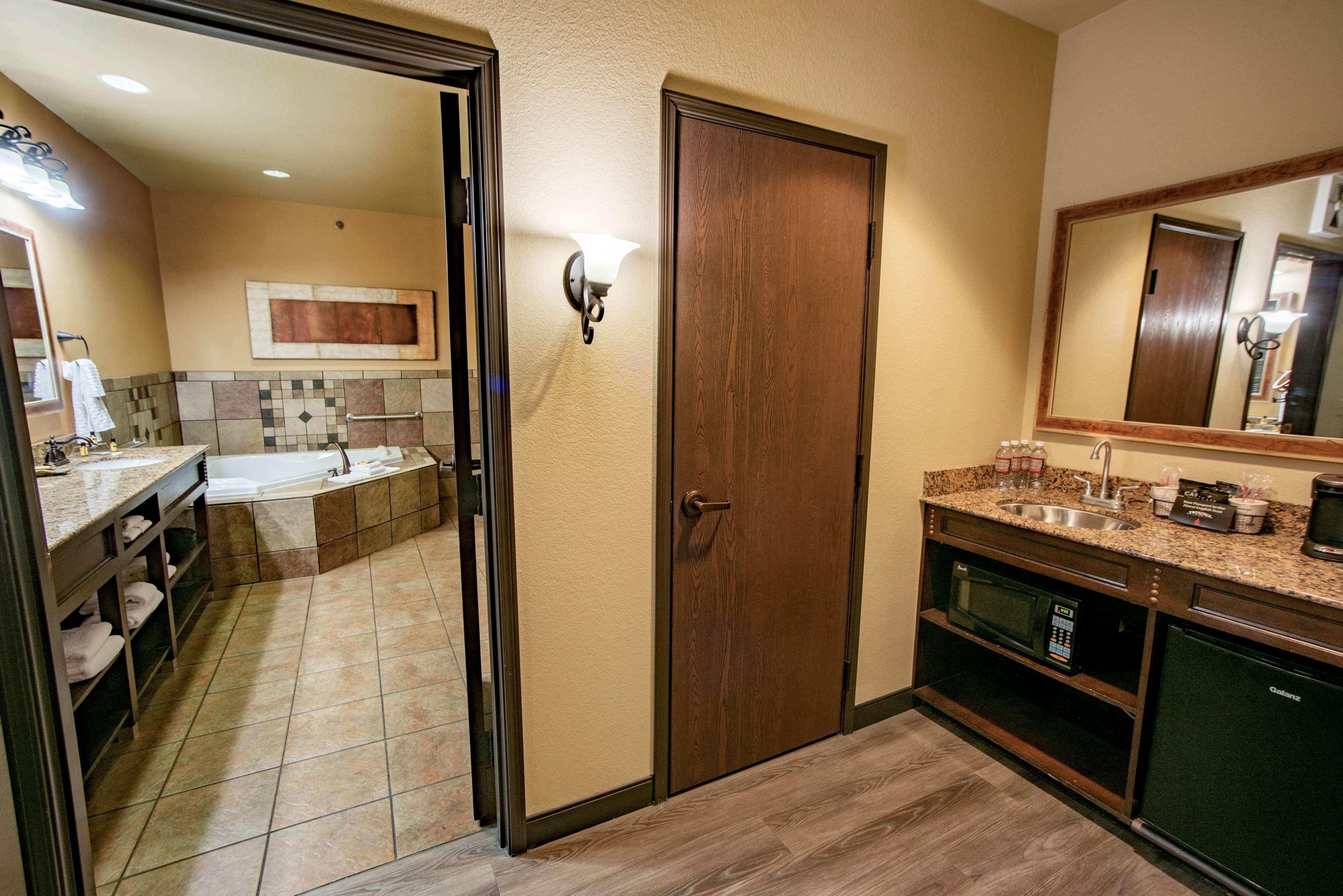 Best Western Plus Cimarron Hotel & Suites Стилуотър Екстериор снимка